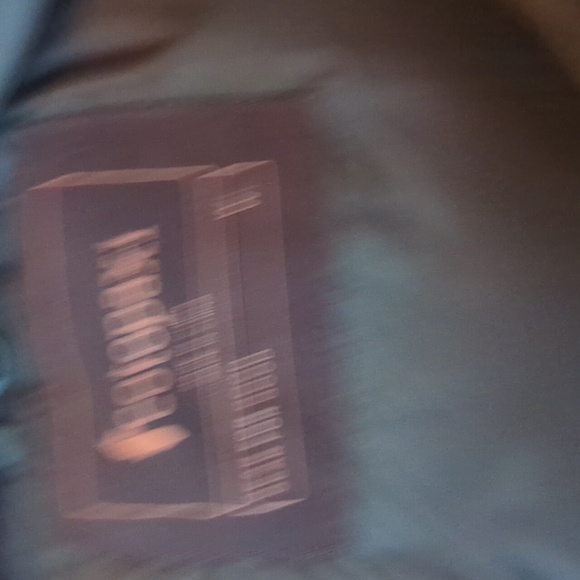 Barely worn winter coat - Picture 3 of 16